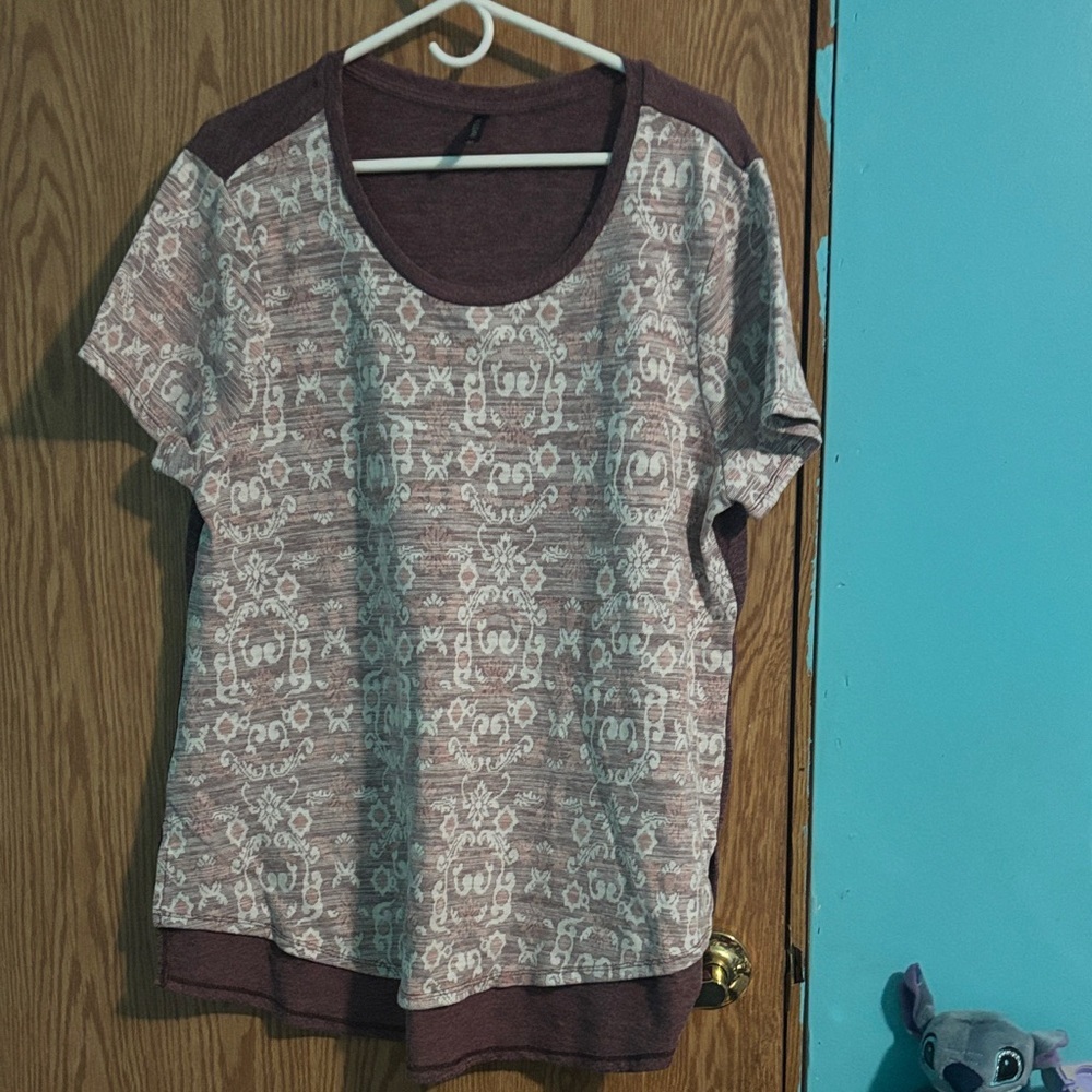 Massini Burgundy and White Short Sleeve Tee